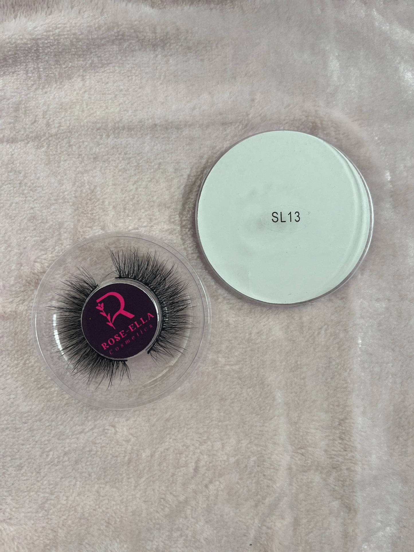 Circle lash bundle